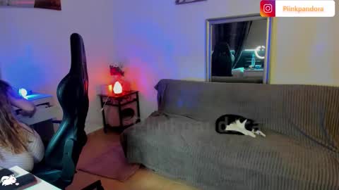 Snapshot of piinkpandora chatting on 14, 11, 2025 PiinkPandora online show from 14, 11, 2025