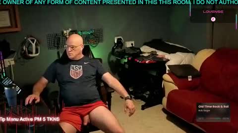 Snapshot of pilot_dave_69 chatting on 25, 10, 2025 Dave online show from 25, 10, 2025