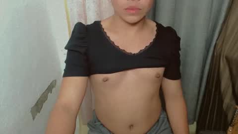 Snapshot of pinay_cristine chatting on 6, 10, 2025 pinay_cristine online show from 6, 10, 2025