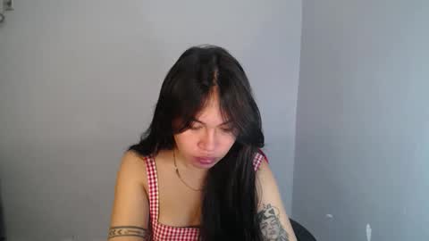 Snapshot of pinay_jenxx chatting on 28, 10, 2025 Jen online show from 28, 10, 2025