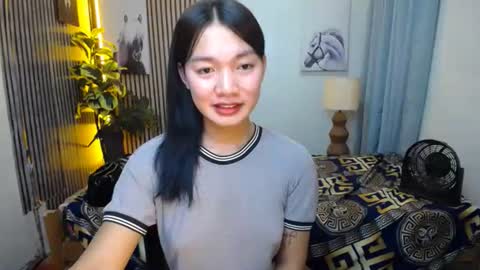 Snapshot of pinay_shenna chatting on 12, 9, 2025 Shenna online show from 12, 9, 2025