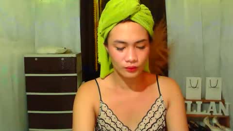 Snapshot of pinaycutie_jilian chatting on 30, 11, 2025 jilian online show from 30, 11, 2025