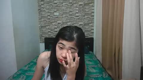 Snapshot of pinaycutie_sylvia chatting on 2, 11, 2025 Via online show from 2, 11, 2025