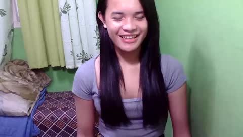 pinaymorena_rhowe online show from 19, 12, 2024