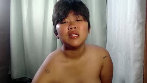 Snapshot of pinayprincesslyn chatting on 9, 6, 2026 Lyn the Lesbian online show from 9, 6, 2026