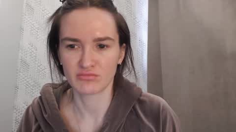       online show from 28, 2, 2025