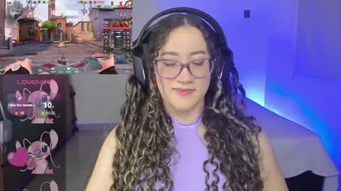 Snapshot of pink_angell chatting on 11, 1, 2025 Emilly Santis online show from 11, 1, 2025