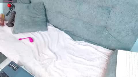 pink_love_25 online show from 26, 1, 2025