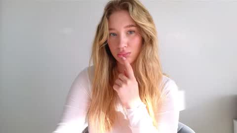 Snapshot of pink_rosee_ chatting on 20, 9, 2025 online show from 20, 9, 2025