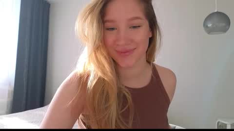 Snapshot of pink_rosee_ chatting on 12, 10, 2025 online show from 12, 10, 2025