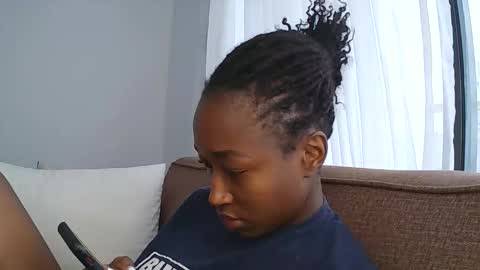 PinkyAura online show from 8, 1, 2026