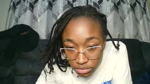 PinkyAura online show from 27, 2, 2026