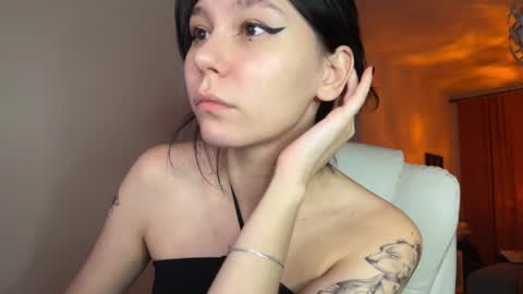 Snapshot of pinkdollylovv chatting on 13, 12, 2024 pinkdollylovv online show from 13, 12, 2024