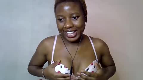 Snapshot of pinkie_bubbles chatting on 18, 1, 2026 Shazz online show from 18, 1, 2026