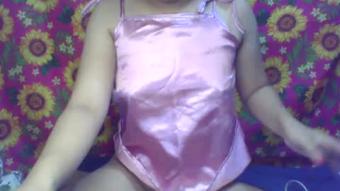Snapshot of pinkish_shine chatting on 4, 2, 2025 Hi its me shine online show from 4, 2, 2025
