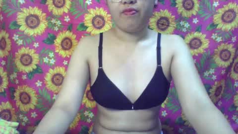 Snapshot of pinkish_shine chatting on 5, 2, 2025 Hi its me shine online show from 5, 2, 2025