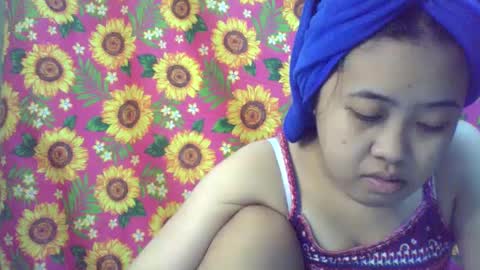 Snapshot of pinkish_shine chatting on 8, 2, 2025 Hi its me shine online show from 8, 2, 2025