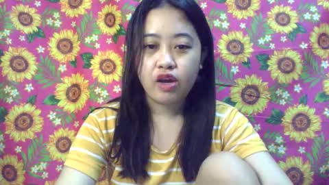 Snapshot of pinkish_shine chatting on 10, 2, 2025 Hi its me shine online show from 10, 2, 2025
