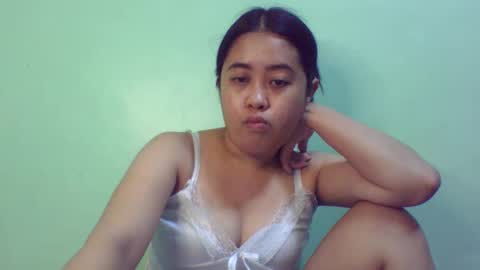Snapshot of pinkish_shine chatting on 23, 2, 2025 Hi its me shine online show from 23, 2, 2025