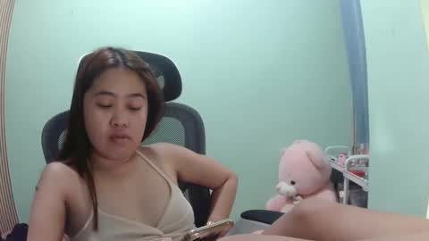 Snapshot of pinkish_shine chatting on 15, 5, 2026 Hi its me shine online show from 15, 5, 2026