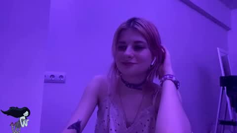 Sara online show from 4, 11, 2025