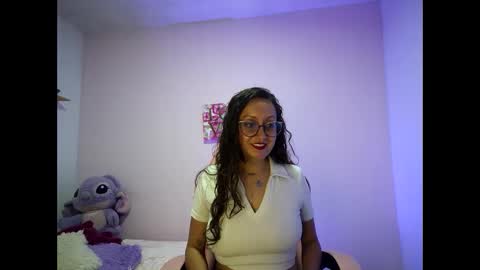 Snapshot of pinkvixen69 chatting on 12, 1, 2026 pinkvixen69 online show from 12, 1, 2026