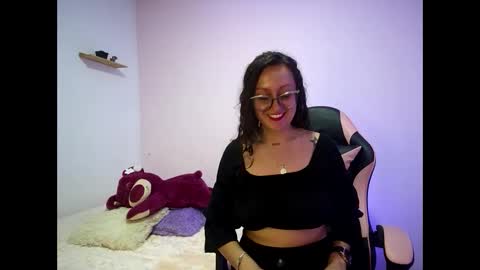 Snapshot of pinkvixen69 chatting on 14, 1, 2026 pinkvixen69 online show from 14, 1, 2026