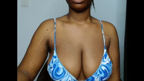 Snapshot of pinkxsugar chatting on 10, 10, 2025 pinkxsugar online show from 10, 10, 2025