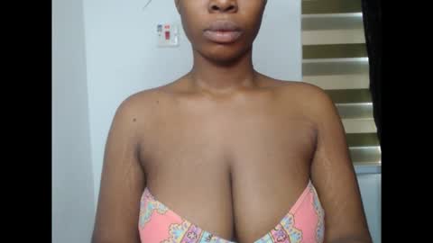 Snapshot of pinkxsugar chatting on 13, 11, 2025 pinkxsugar online show from 13, 11, 2025