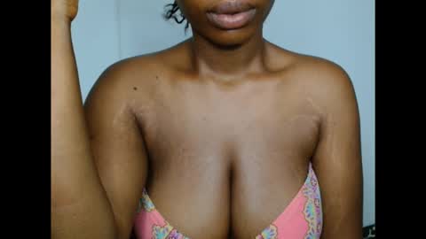 Snapshot of pinkxsugar chatting on 25, 11, 2025 pinkxsugar online show from 25, 11, 2025