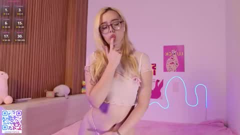 Snapshot of pinky__binky chatting on 30, 9, 2025 Pinky online show from 30, 9, 2025