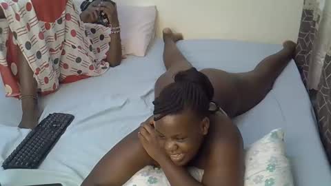 Snapshot of pinky_ebony1 chatting on 16, 10, 2025 pinky online show from 16, 10, 2025