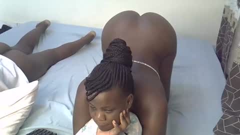 Snapshot of pinky_ebony1 chatting on 17, 10, 2025 pinky online show from 17, 10, 2025