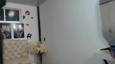 Snapshot of pinky_f00x chatting on 17, 10, 2025 pinky_f00x online show from 17, 10, 2025