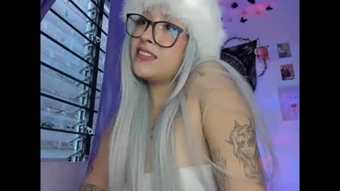 pinky_promiseex online show from 22, 5, 2026