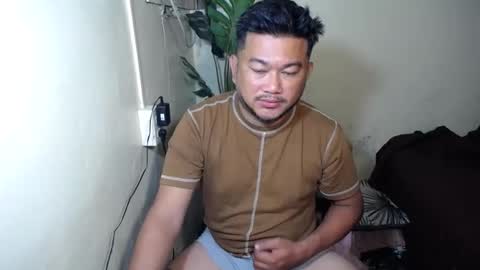Snapshot of pinoy041087 chatting on 15, 10, 2025 pinoy041087 online show from 15, 10, 2025
