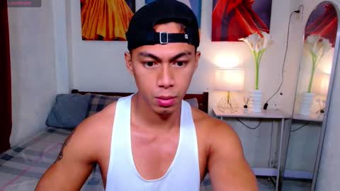 Snapshot of pinoymilker chatting on 2, 2, 2025 ethan online show from 2, 2, 2025