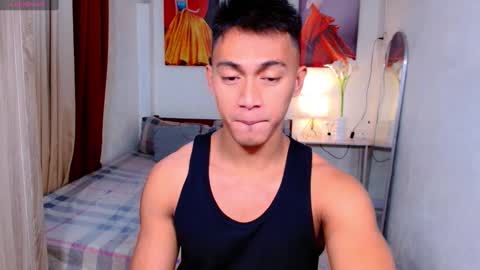 Snapshot of pinoymilker chatting on 4, 2, 2025 ethan online show from 4, 2, 2025