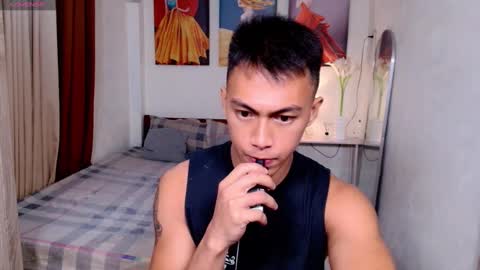 Snapshot of pinoymilker chatting on 6, 2, 2025 ethan online show from 6, 2, 2025