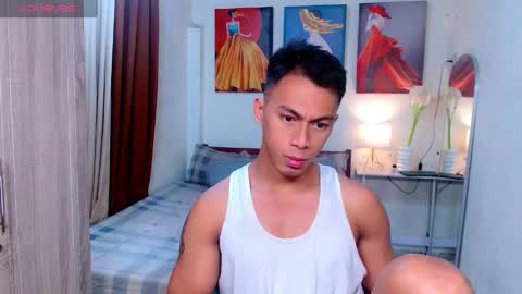 Snapshot of pinoymilker chatting on 1, 3, 2025 ethan online show from 1, 3, 2025