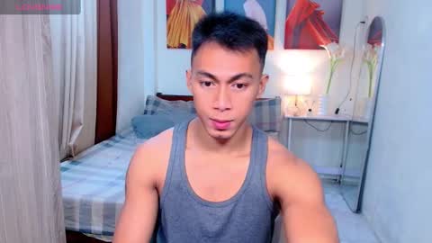 Snapshot of pinoymilker chatting on 11, 3, 2025 ethan online show from 11, 3, 2025
