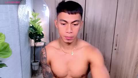 Snapshot of pinoymilker chatting on 2, 10, 2025 ethan online show from 2, 10, 2025