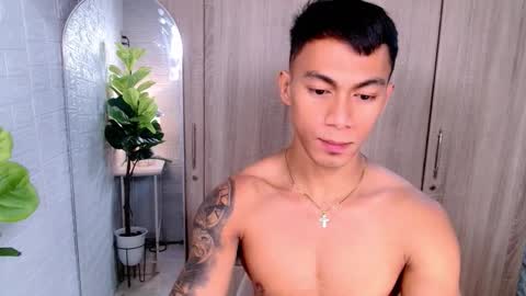 Snapshot of pinoymilker chatting on 3, 10, 2025 ethan online show from 3, 10, 2025