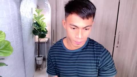 Snapshot of pinoymilker chatting on 6, 10, 2025 ethan online show from 6, 10, 2025