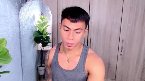 Snapshot of pinoymilker chatting on 13, 10, 2025 ethan online show from 13, 10, 2025