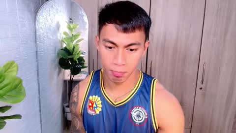 Snapshot of pinoymilker chatting on 14, 10, 2025 ethan online show from 14, 10, 2025