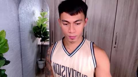 Snapshot of pinoymilker chatting on 15, 10, 2025 ethan online show from 15, 10, 2025