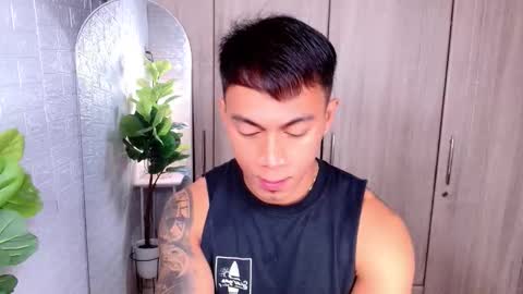 Snapshot of pinoymilker chatting on 26, 10, 2025 ethan online show from 26, 10, 2025