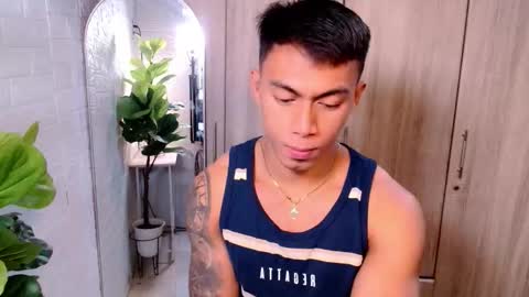 Snapshot of pinoymilker chatting on 3, 11, 2025 ethan online show from 3, 11, 2025