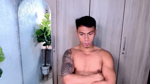 Snapshot of pinoymilker chatting on 10, 11, 2025 ethan online show from 10, 11, 2025